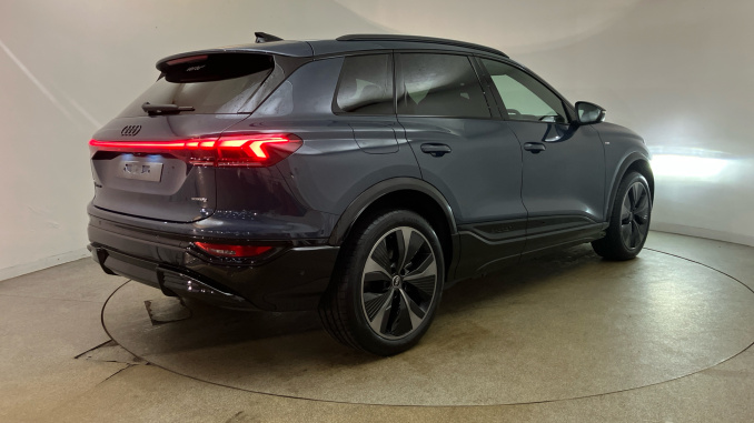 Audi Q6 315kW Quattro 100kWh Black Edition 5dr Auto Electric Estate - Image 42
